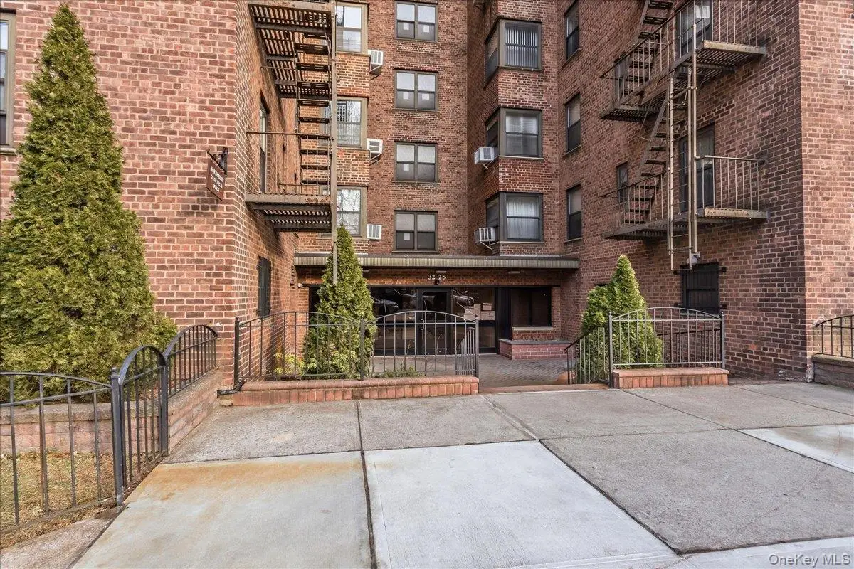 32-25 90th Street #411, East Elmhurst, NY 11369 - Image #1