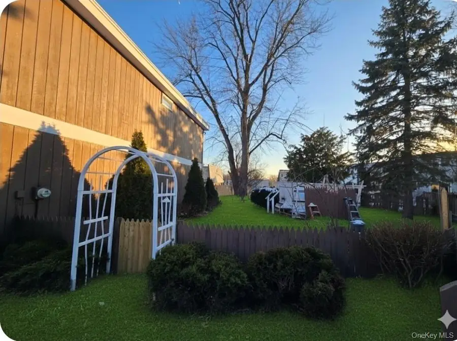 34 Hampton Court, Middletown, NY 10941 - #2