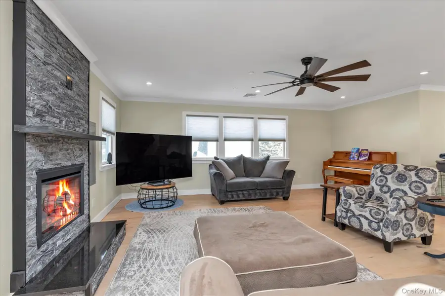 3894 Sands Lane, Seaford, NY 11783 - #2