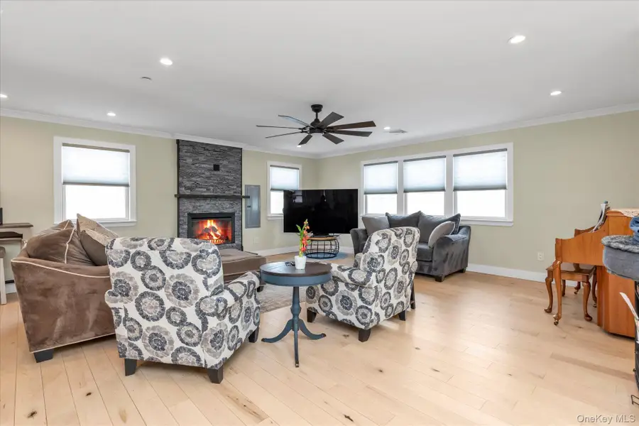 3894 Sands Lane, Seaford, NY 11783 - #3