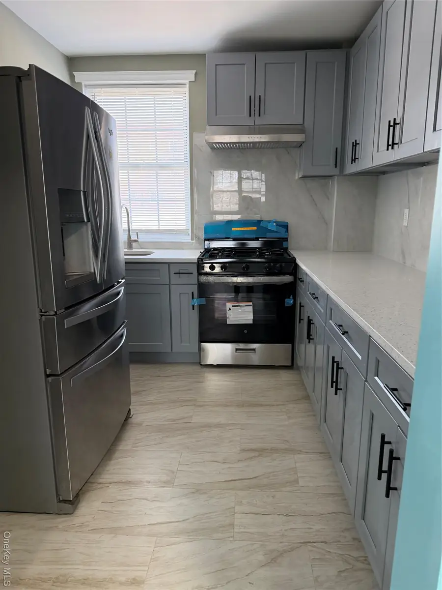 78-13 Park Drive E #2A, Flushing, NY 11367 - #3