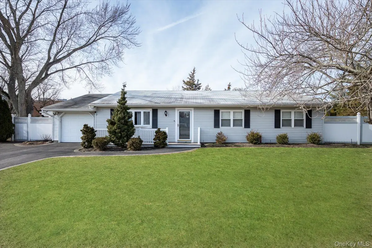 1 Park Court, Smithtown, NY 11787 - Image #1