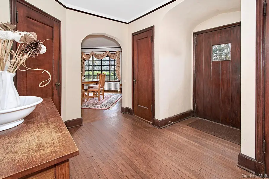 216 Hartsdale Avenue, White Plains, NY 10606 - Image #3