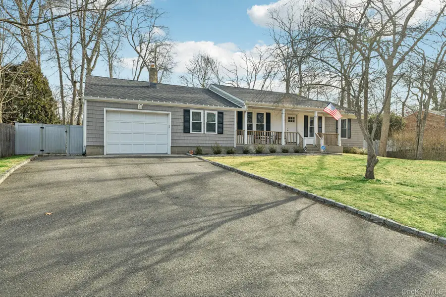 65 Beachfern Road, Center Moriches, NY 11934 - Image #2