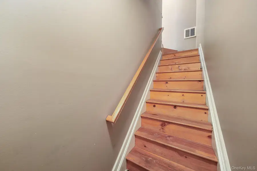 29 Klint Court, Nanuet, NY 10954 - Image #3