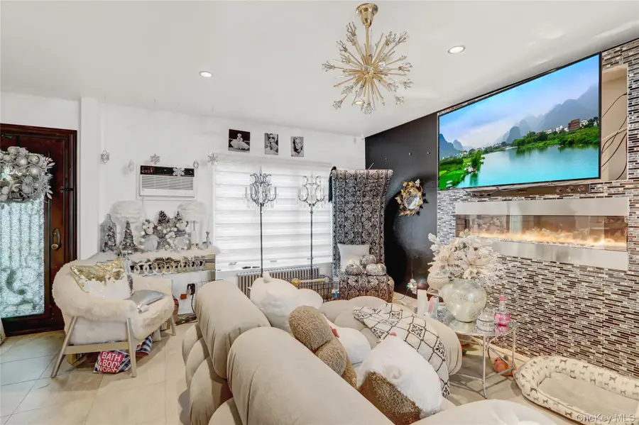 60-23 77th Place, Middle Village, NY 11379 - #3