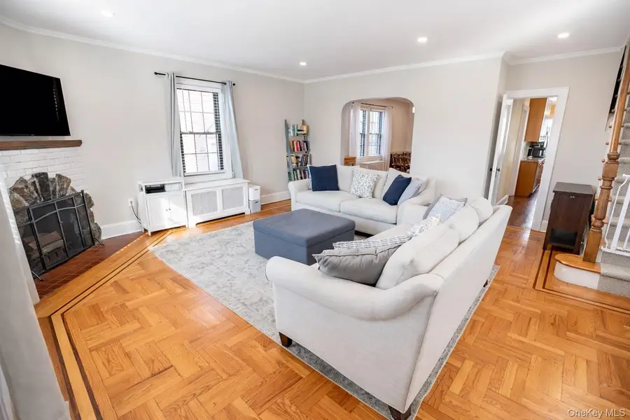 3 Olive Place, Lynbrook, NY 11563 - #3