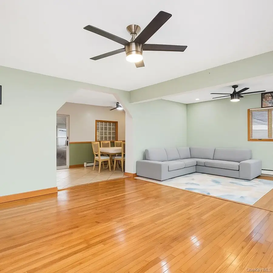 1012 N Ontario Avenue, Lindenhurst, NY 11757 - Image #2