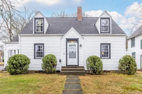 22 Millrock Road, New Paltz, NY 12561