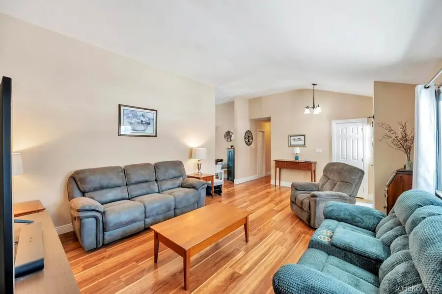 220 Washington Avenue, Patchogue, NY 11772 - #3