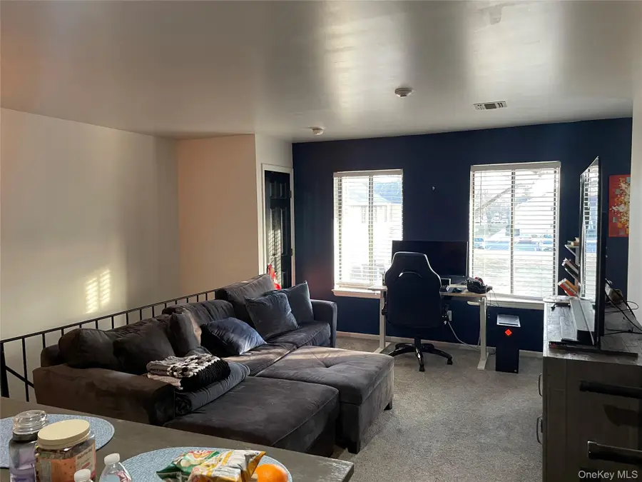 40 Navajo Court #40, Coram, NY 11727 - Image #3