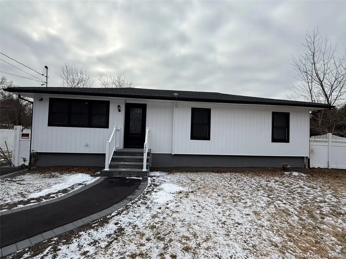 1068 Connetquot Avenue, Central Islip, NY 11722 - #1