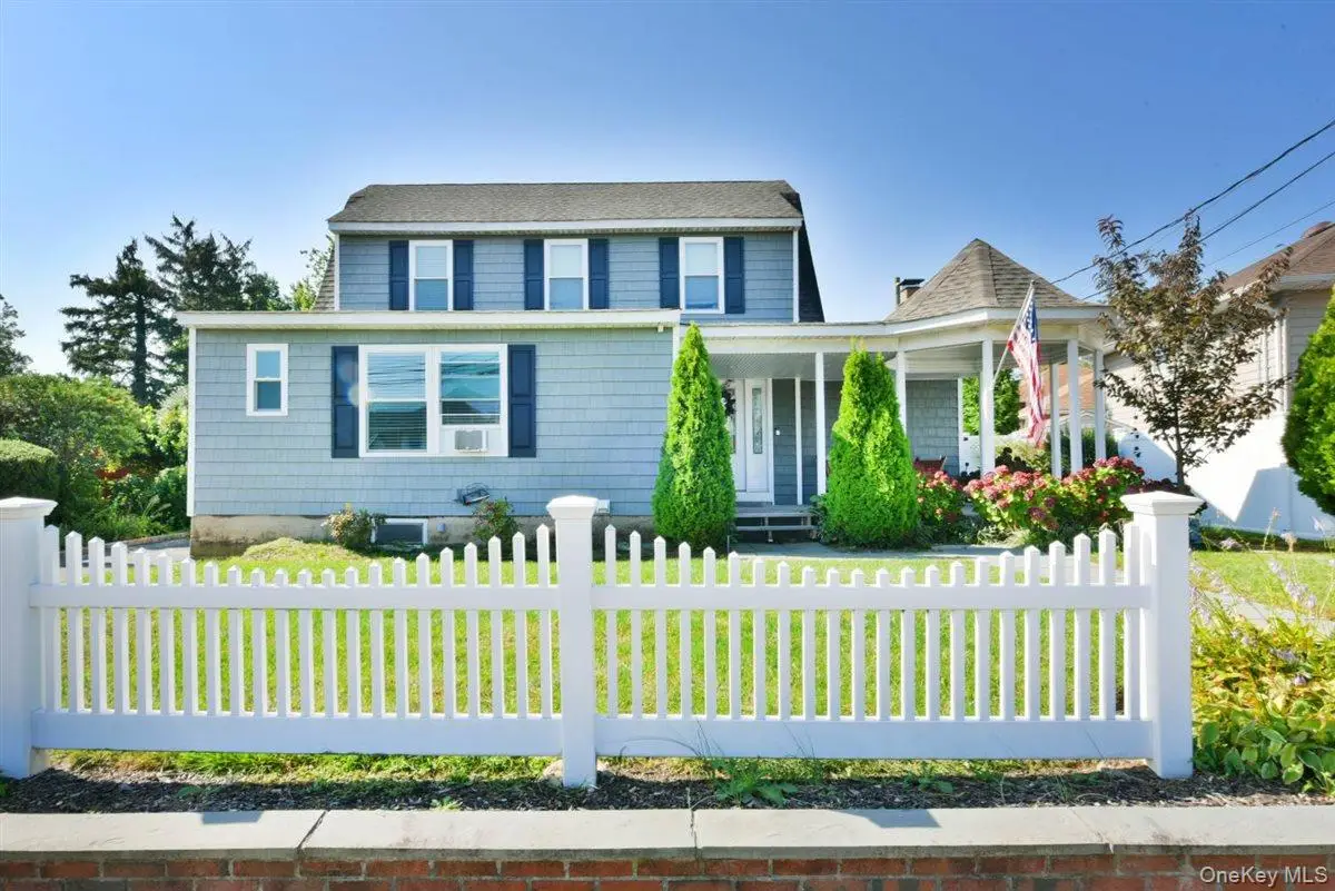 3 Berryhill Lane, Bethpage, NY 11714 - Image #1