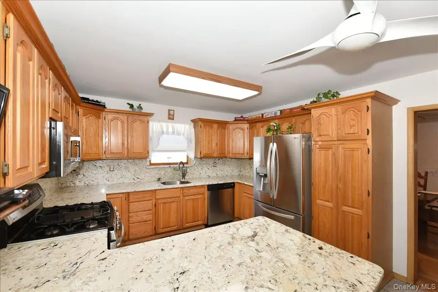 236 Thelma Avenue, Merrick, NY 11566 - Image #3