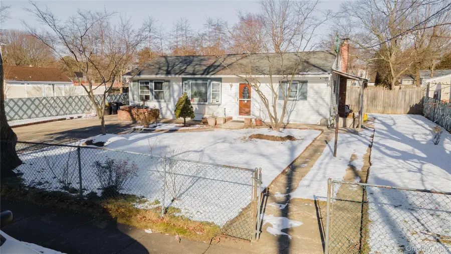 9 Patton Street, Brentwood, NY 11717 - Image #3