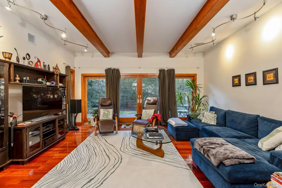 1 Cumberland Path, Setauket, NY 11733 - Image #3