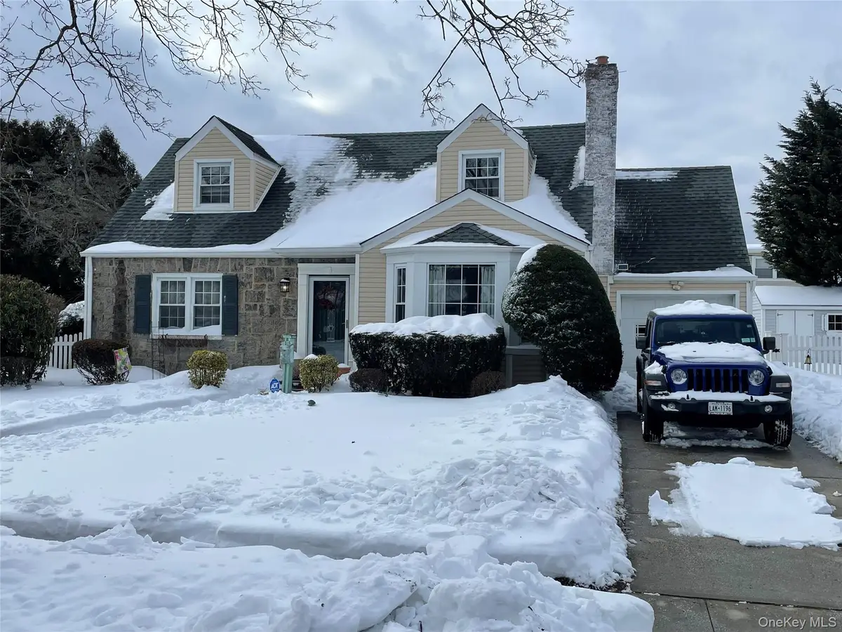 315 Maryland Avenue, Freeport, NY 11520 - #1