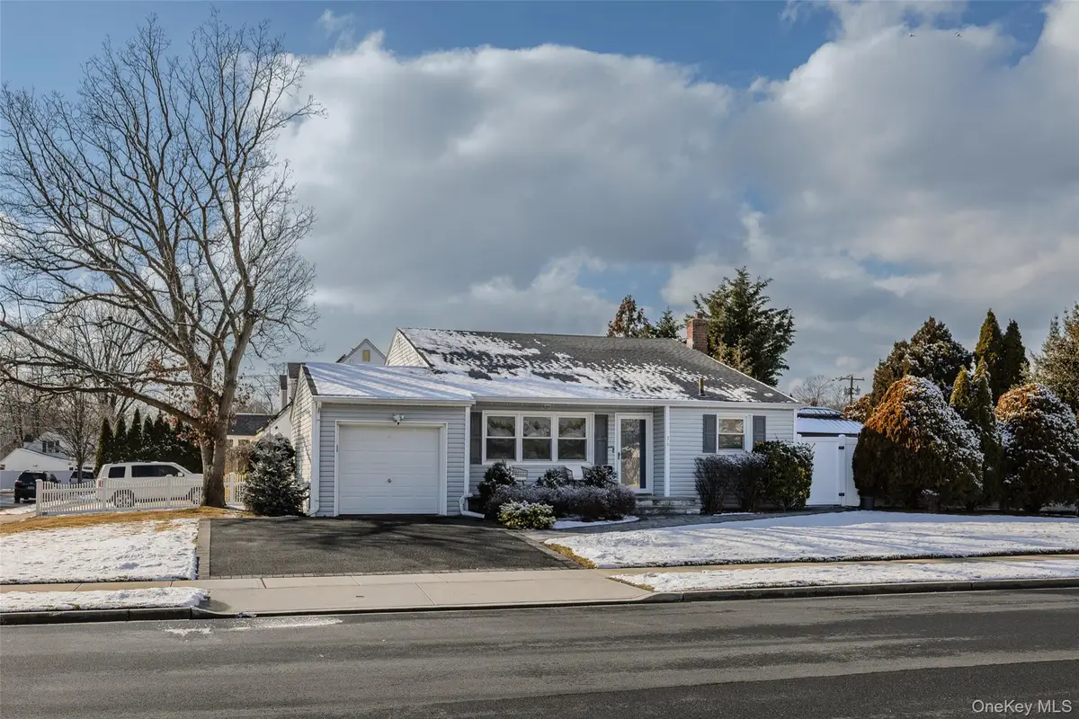 36 Hart Street, Farmingdale, NY 11735 - Image #1