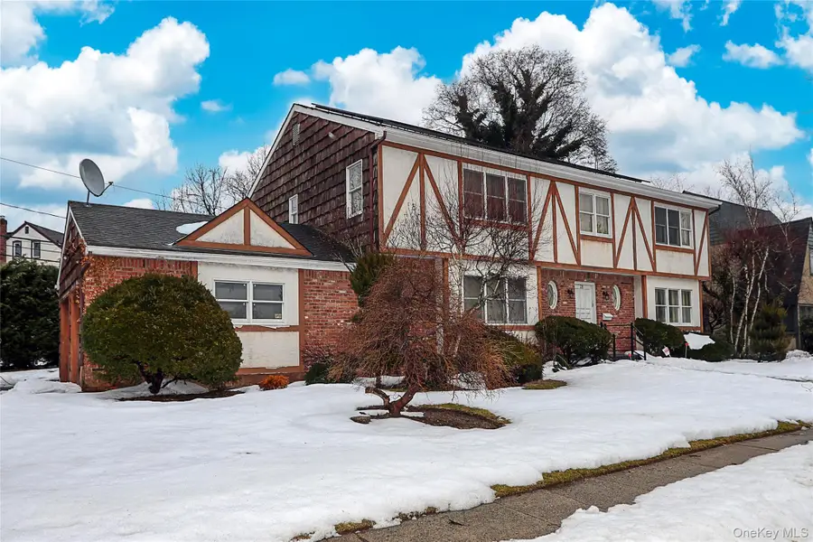 28 Polo Road, Great Neck, NY 11023 - #2