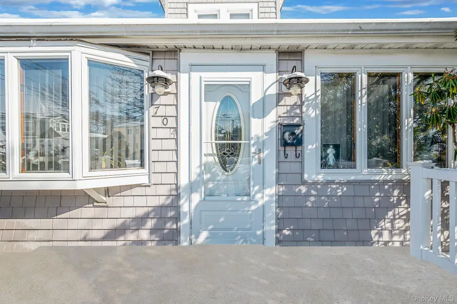 704 S 5th Street, Lindenhurst, NY 11757 - Image #2