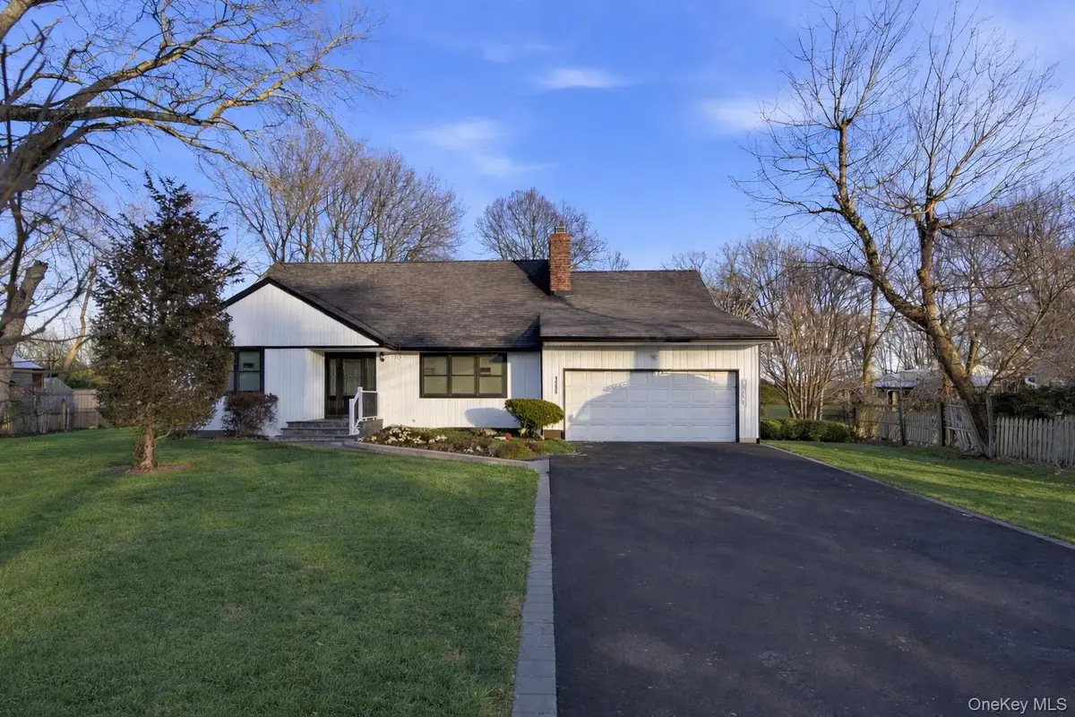 1395 Gardiner Drive, Bay Shore, NY 11706 - Image #1