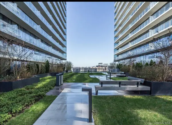 131-03 40th Road #15J, Flushing, NY 11354