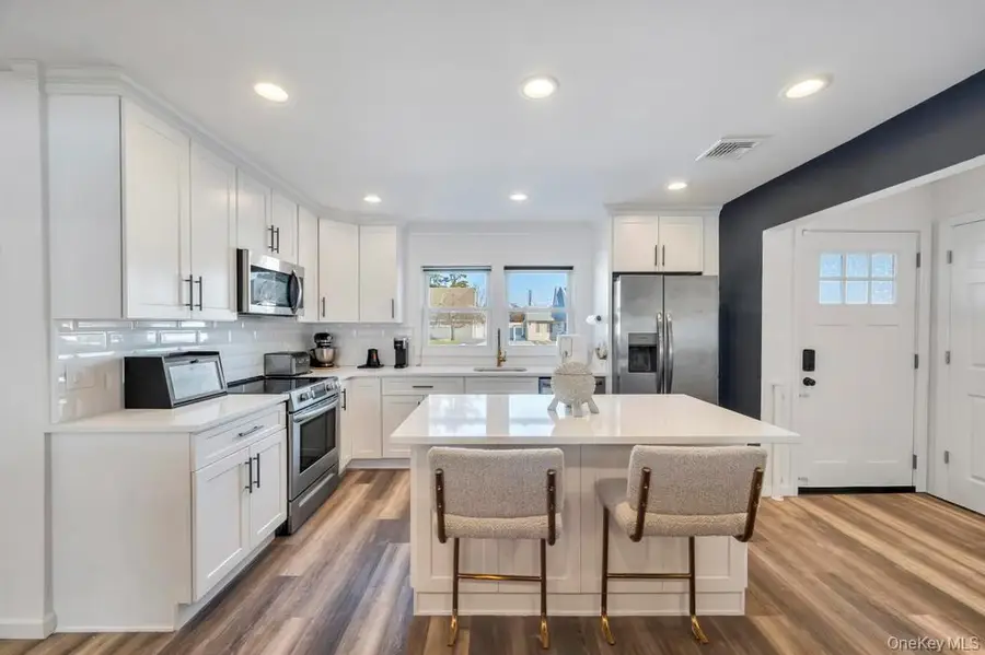 10 Petal Lane, Hicksville, NY 11801 - Image #2