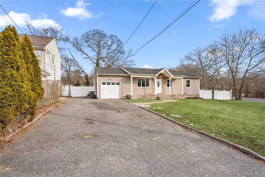 6 Edward Court, Lake Ronkonkoma, NY 11779 - #3