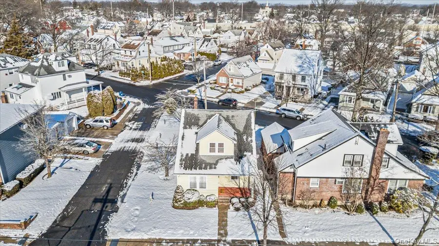 101 Stewart Street, Floral Park, NY 11001 - Image #2