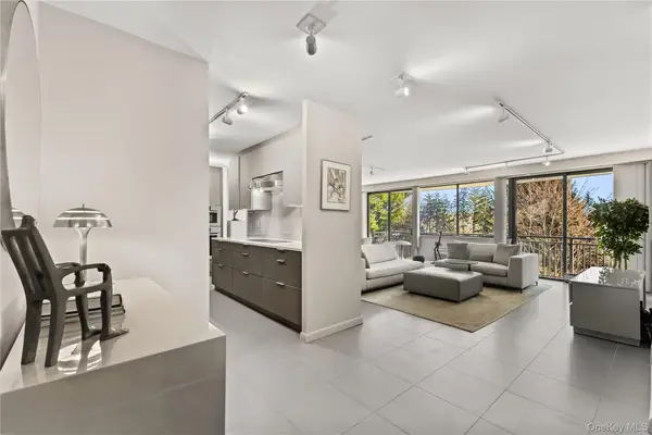 15 Stewart Place #4A, White Plains, NY 10603