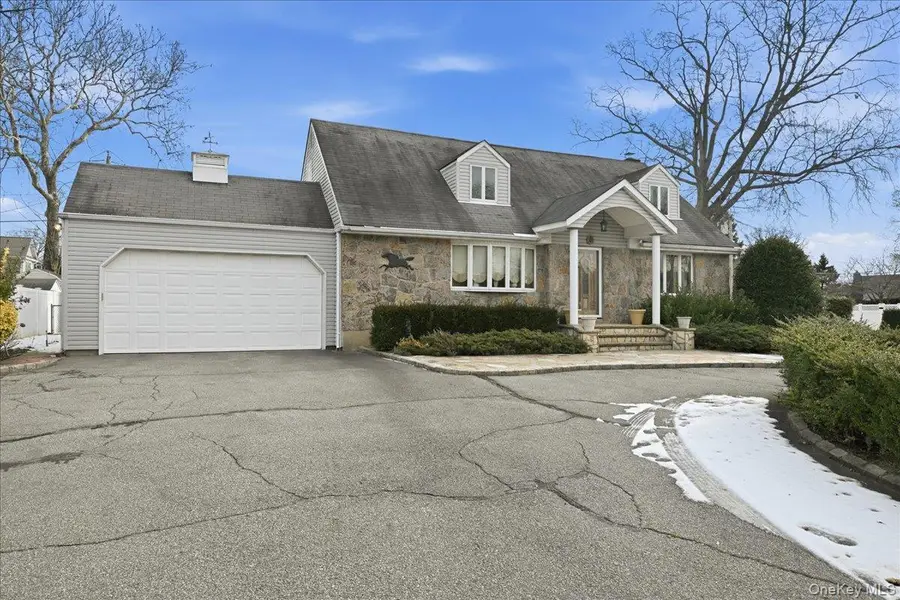 146 Longwood Avenue, Westbury, NY 11590 - Image #2