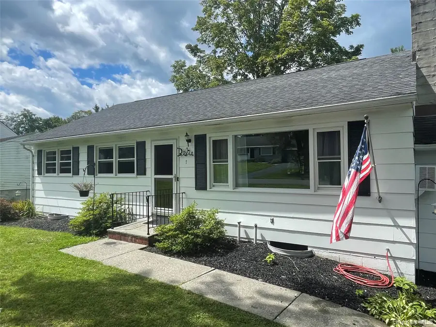 7 Nied Drive, Pleasant Valley, NY 12569 - #2