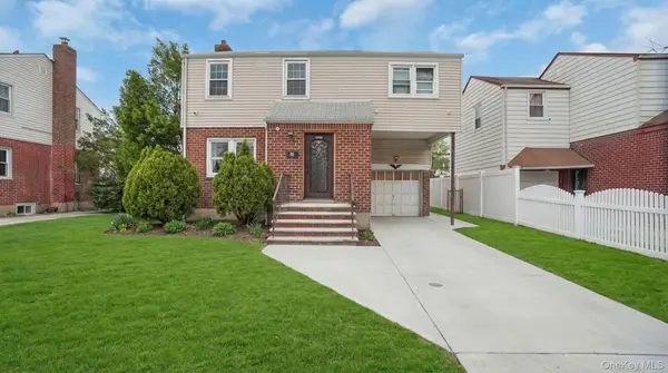 34 Diamond Street, Elmont, NY 11003