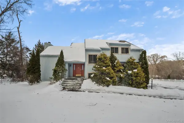 34 Nicole Way, Mahopac, NY 10541