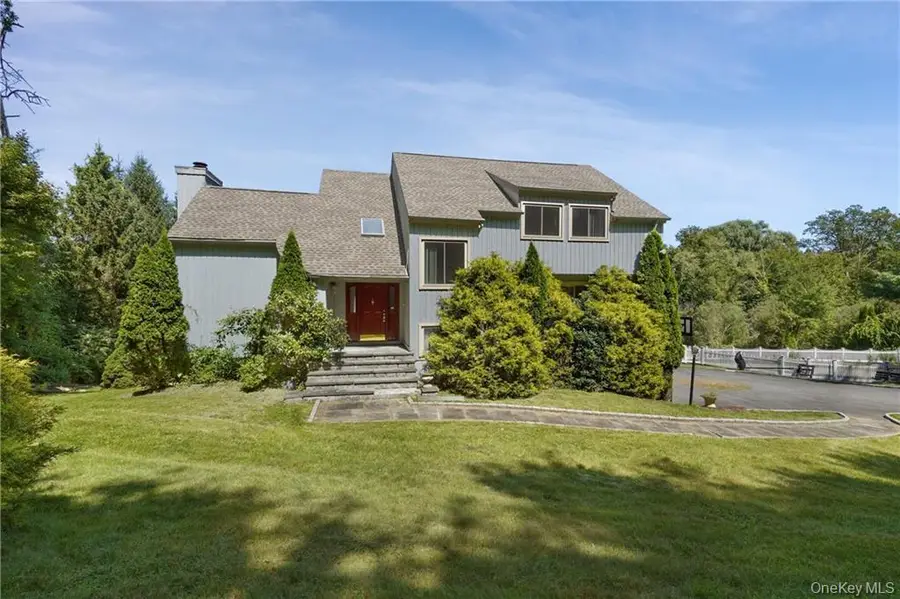 34 Nicole Way, Mahopac, NY 10541 - #2