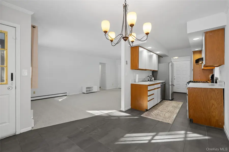 113 Foxwood Circle, Mount Kisco, NY 10549 - #3