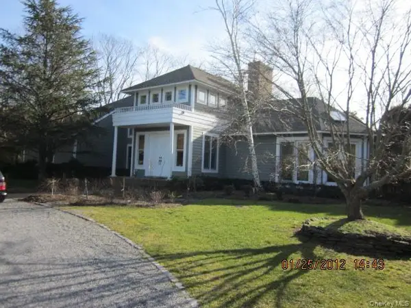 3 Plume Grass Way, Westhampton, NY 11977