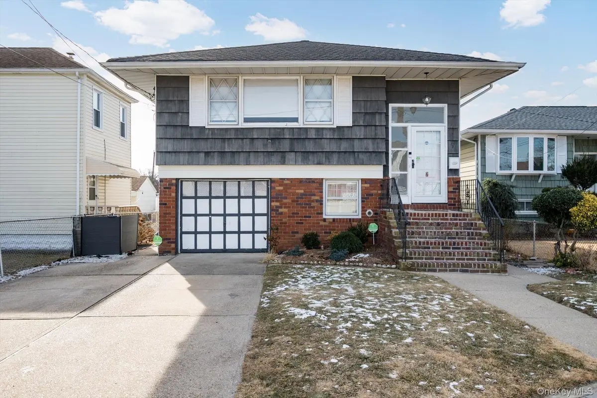 7 Stein Street, Valley Stream, NY 11580 - #1