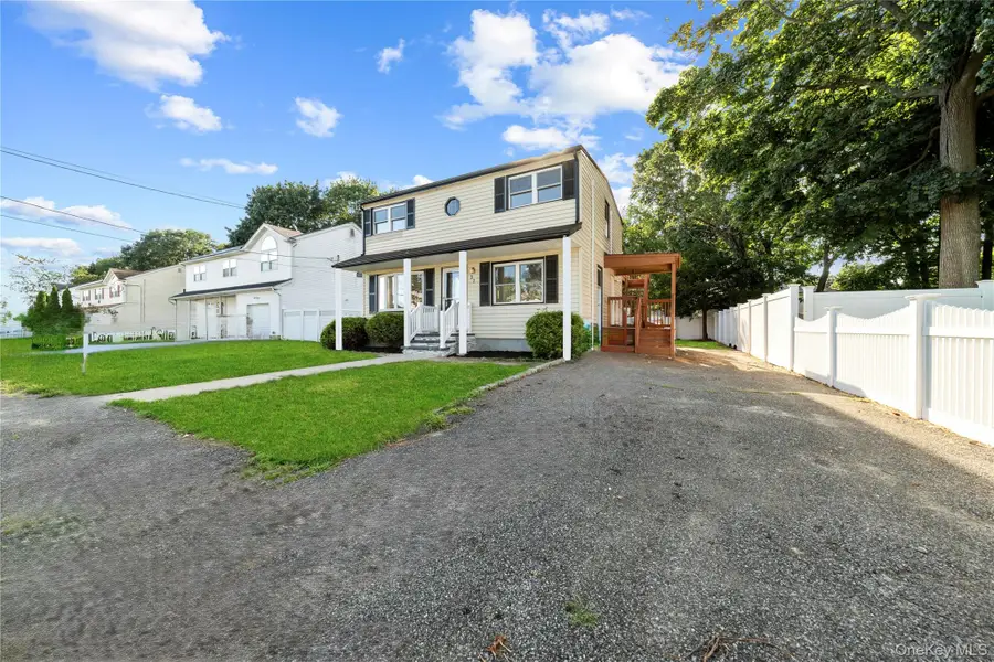 92 Washington Avenue, Deer Park, NY 11729 - Image #2