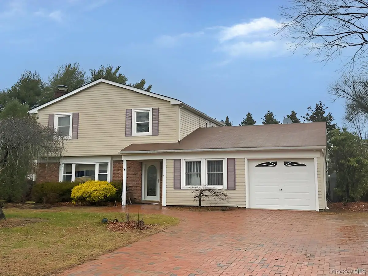 26 Malvern Lane, Stony Brook, NY 11790 - Image #1