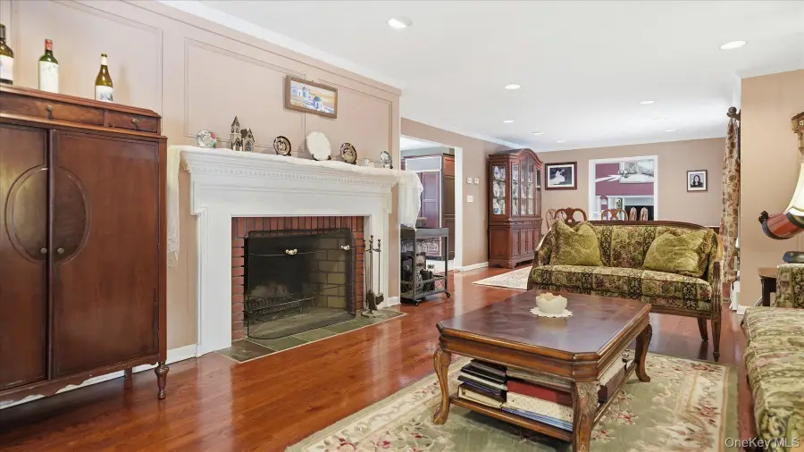 1 Tracklot Road, Nissequogue, NY 11780 - Image #3