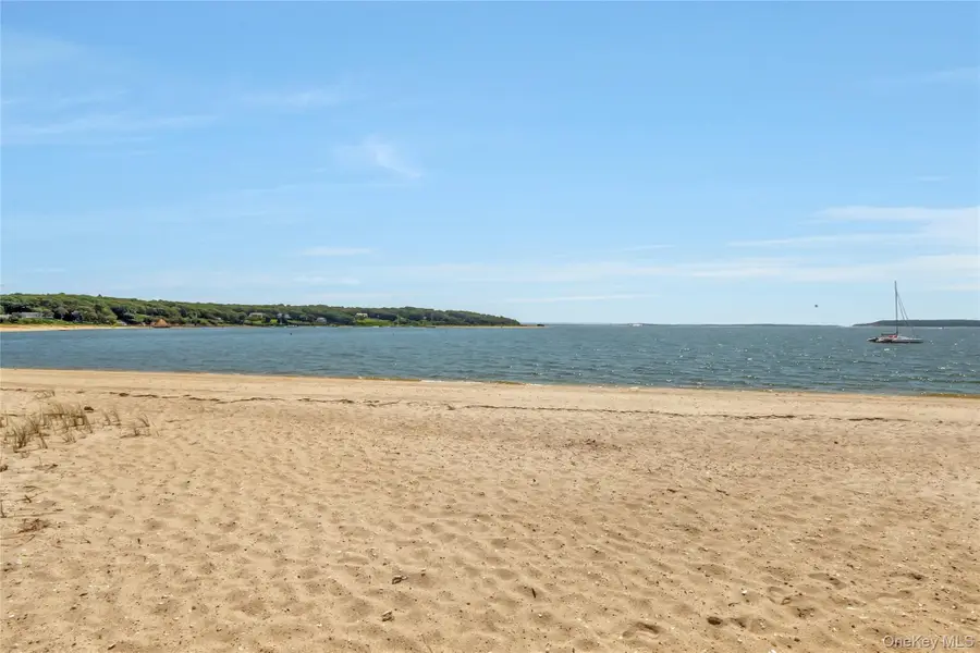 275 Pinewood Road, Cutchogue, NY 11935 - Image #3