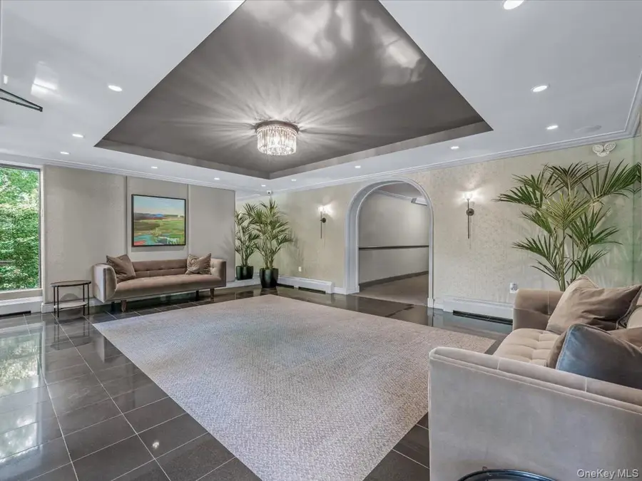 42-30 Douglaston Parkway #2P, Douglaston, NY 11363 - Image #3