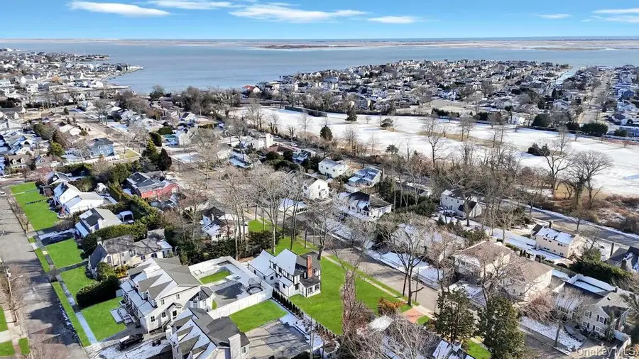 15 Bayview Avenue, Massapequa, NY 11758 - Image #3