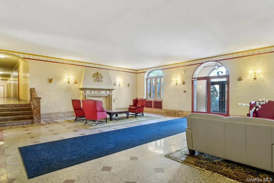 12 Hamilton Place #B5, Garden City, NY 11530 - Image #2