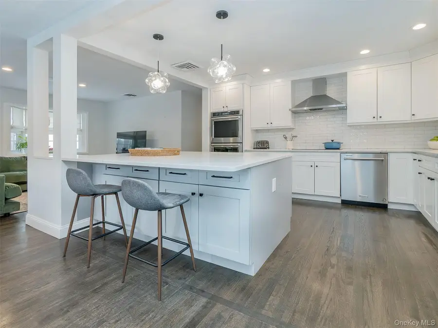 16 Underhill Road, Glen Head, NY 11545 - Image #3