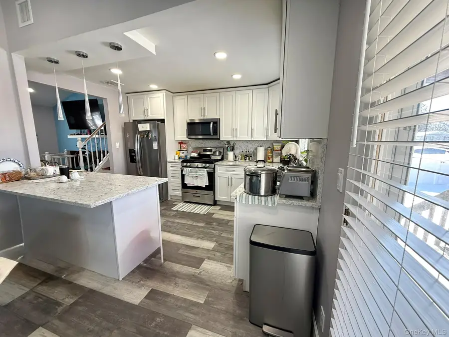 8 Speed Street, Brentwood, NY 11717 - #3