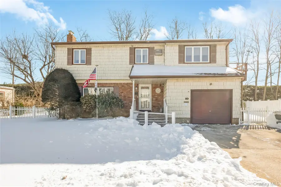 10 Leanore Drive, Farmingdale, NY 11735 - #2