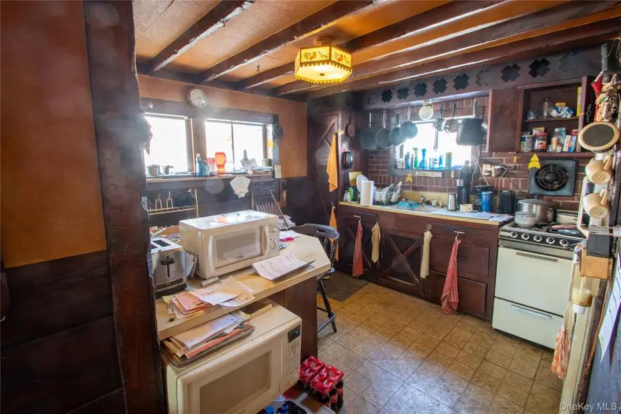 144 Carleton Avenue, Islip Terrace, NY 11752 - Image #3