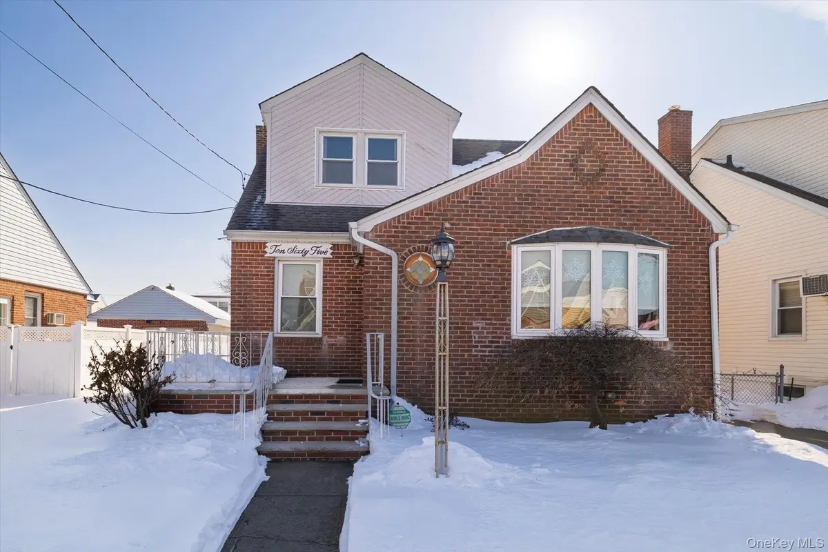 1065 Russell Street, Franklin Square, NY 11010 - Image #1